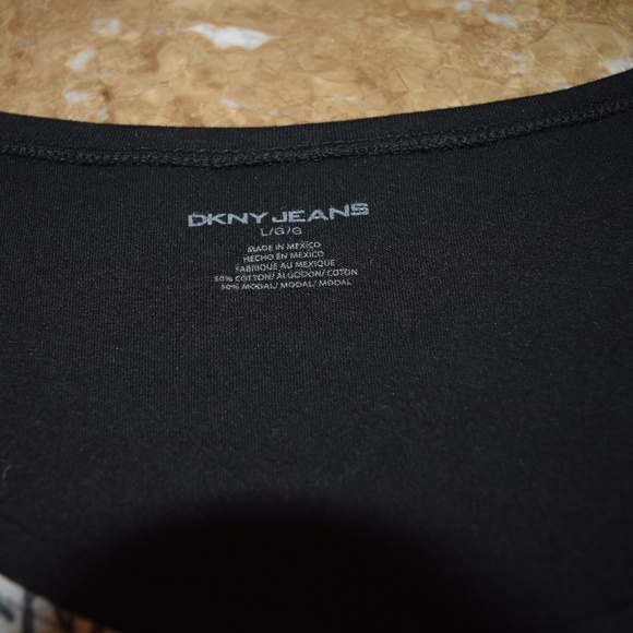 Lg DKNY short sleeve shirt in Women - Picture 2 of 3